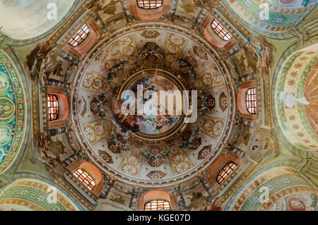 Interno della Basilica di San vitale, Ravenna Italia Foto Stock