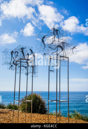 Scultura di mare 2017, esposizione annuale sulla passeggiata costiera tra Bondi e Tamara Beach, Sydney, Nuovo Galles del Sud, Australia. Acciaio inossidabile s Foto Stock