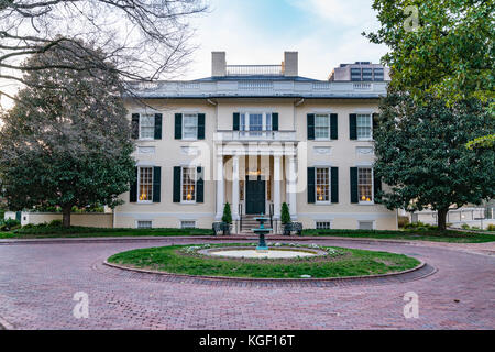 Richmond, Virginia - marzo 2017: Virginia Governor Mansion nei pressi del Campidoglio di Richmond, Virginia il 25 marzo 2017. Foto Stock