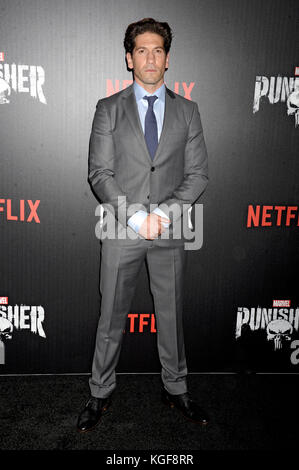 Jon Bernthal partecipa alla serie televisiva Netfilx di 'The Punisher' all'AMC Loews il 6 novembre 2017 a New York City. Foto Stock