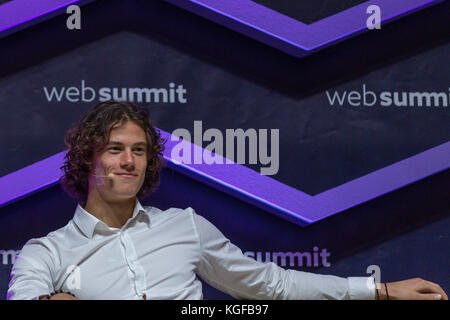 Lisbona, Portogallo. 07 novembre 2017. Portiere per Sport Lisboa e Benfica, Mile Svilar nel Web Summit 2017, a Lisbona, Portogallo Credit: Alexandre de Sousa/Alamy Live News Foto Stock