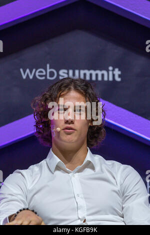 Lisbona, Portogallo. 07 novembre 2017. Portiere per Sport Lisboa e Benfica, Mile Svilar nel Web Summit 2017, a Lisbona, Portogallo Credit: Alexandre de Sousa/Alamy Live News Foto Stock