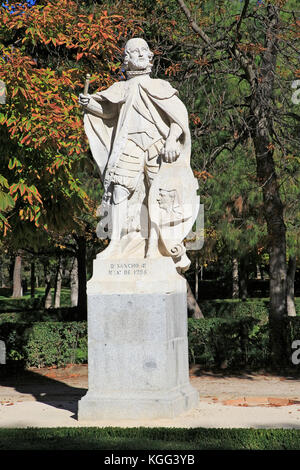 Statua del re Sancho IV di Castiglia morì 1295, El Retiro Park, Madrid, Spagna Foto Stock