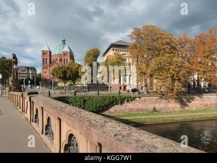 Strasburgo. Saint-Pierre-le-Jeune (San Pietro la giovane Chiesa cattolica Foto Stock