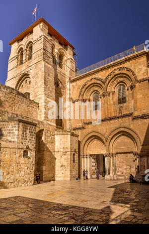 Chiesa del Santo Sepolcro al crepuscolo, Gerusalemme Foto Stock