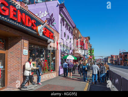 Shops on Broadway in downtown Nashville,Tennessee, USA Foto Stock