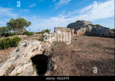 Santuario Talaiotic complesse in modo na Cacana, Menorca, isole Baleari, Spagna, Mare Mediterraneo. Foto Stock