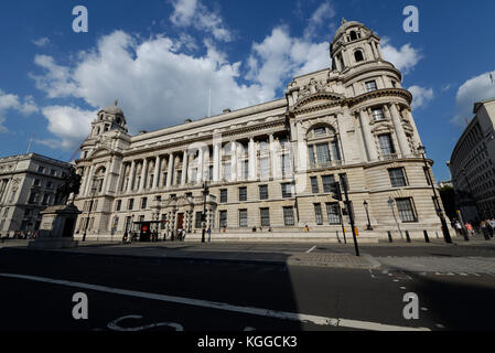 Old War Office Building, Whitehall, Westminster, Londra, Regno Unito. Edificio storico di riferimento Foto Stock
