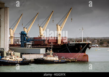 Southampton Dock, nave in porto. Foto Stock