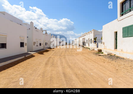 Strada di Caleta de sebo in la graciosa island, Isole canarie, Spagna Foto Stock