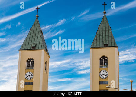 campanile della Chiesa di San Giacomo a Medjugorje Foto Stock