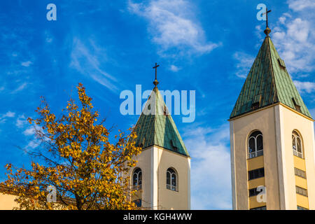 campanile della Chiesa di San Giacomo a Medjugorje Foto Stock