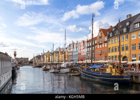 Porto di Nyhavn a Copenaghen, Danimarca Foto Stock