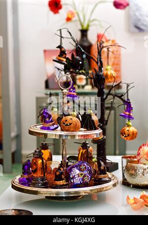 Interni decorazioni di halloween in una casa famiglia Foto Stock