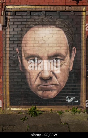 Manchester, Regno Unito. 08 nov, 2017. street artwork raffigurante attore attore americano, regista, produttore e sceneggiatore Kevin Spacey nel sobborgo di burnage, manchester, Regno Unito martedì 7 novembre 2017 credit: Matthew wilkinson/alamy live news Foto Stock