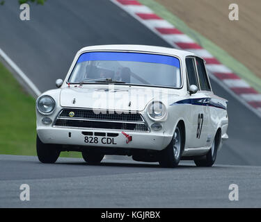 Carlos Monteverde, Gary Pearson, Ford Lotus Cortina, Maestri pre-66 touring cars, Maestri storica festa, Brands Hatch, maggio 2017. Brands Hatch, cla Foto Stock