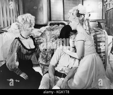 Portare su Cowboy (1966) , Joan Sims , Jim Dale , Angela Douglas Foto Stock