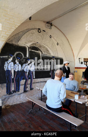 Pistola vittoriano deck, noil fort, Weymouth Dorset, England, Regno Unito Foto Stock