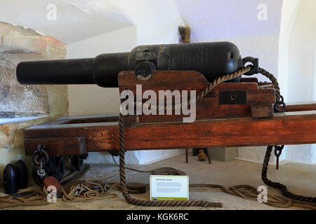 Pistola vittoriano deck, noil fort, Weymouth Dorset, England, Regno Unito Foto Stock