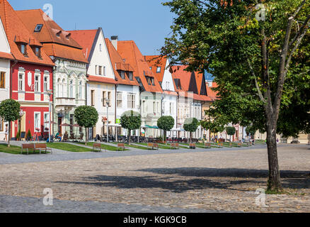 Bardejov, Slovacchia - 10 agosto 2015: vecchia piazza principale di edifici. prevalentemente rinascimentale, originariamente gotico. bardejov, Slovacchia Foto Stock