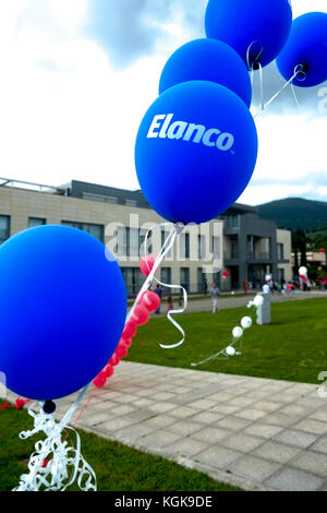 Eli Lilly company area principale del sito italiano messo a Firenze, Italia. Centoquarantesimo anniversario parte aperto ai lavoratori le famiglie. Foto Stock