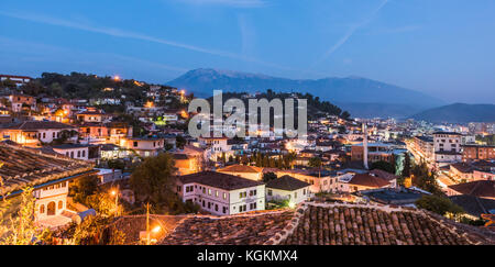 La vecchia città di berat nel mondo albaniaa luogo del patrimonio Foto Stock