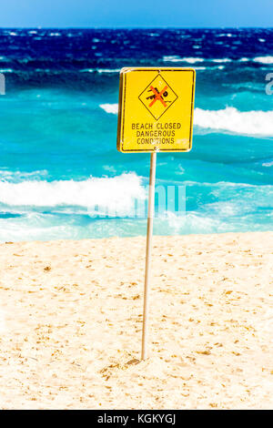 Pericolose condizioni di surf a Tamarama Beach a Sydney, NSW, Australia Foto Stock