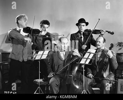 Il Ladykillers (1951) , Herbert Lom , Peter Sellers , Cecil Parker ,Alec Guinness ,Danny Green Foto Stock