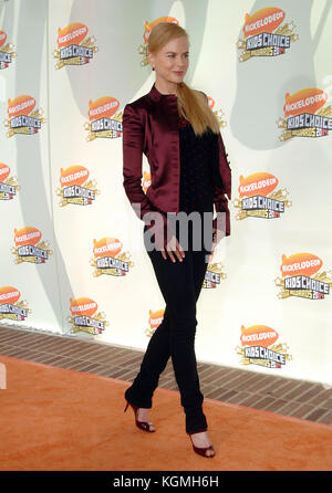 Nicole Kidman arrivando al nickelodeon il ventesimo annuale di kids Choice awards 2007 presso il padiglione pauley presso la UCLA di Los Angeles. a lunghezza piena di nicole kidman 346 = moda a piena lunghezza, persone, nicole kidman, attrice, verticale, Stati Uniti d'America, celebrità, guardando la telecamera, arte cultura e intrattenimento, evento, frequentando una donna soltanto una persona, ritratto, moda vestire, artista Foto Stock