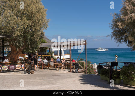 Plaka un resort sul mare vicino a Elounda sul Golfo di Mirabello, Creta settentrionale, Grecia. Ottobre 2017. Foto Stock