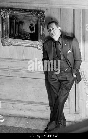 Lo specchio Crack'd (1980) , Tony Curtis data: 1980 Foto Stock