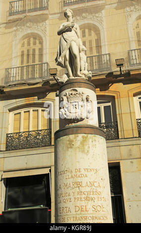 Scultura di Venere, la Mariblanca, Plaza de la Puerta del Sol di Madrid, Spagna Foto Stock