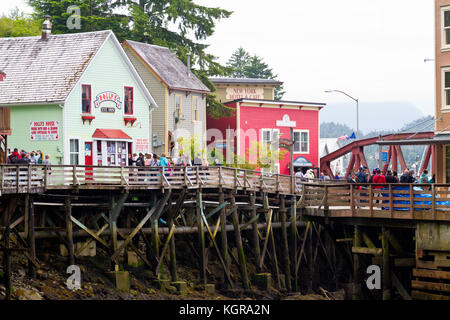 Vista del rivestimento del business di Creek Street in Ketchikan, Alaska Foto Stock