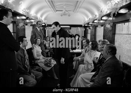 Assassinio sull'Orient Express (1974) , ALBERT FINNEY , Lauren Bacall , Rachel Roberts , Michael York , Ingrid Bergman , Vanessa Redgrave , Colin Blakely , Jean-Pierre Cassel data: 1974 Foto Stock