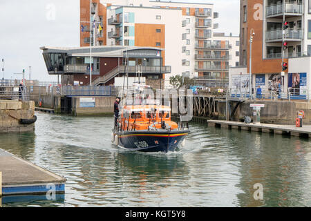 Novembre 2017 - la nave della Skegness Vieni in una visita a Portishead vicino a Bristol, Foto Stock