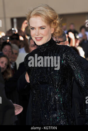 Nicole Kidman - 44° Premio annuale di musica country americana 2009 all'MGM Hotel di Las Vegas. NVNicole Kidman 093 = persone, , Headshot, , Premiere, Awards show, arrivo, Red Carpet Event, verticale, sorridente, industria cinematografica, USA, attrice cinematografica, celebrità cinematografica, artista, celebrità, guardando fotocamera, Fotografia, Arte Cultura e spettacolo, partecipando a un evento, Bestof, una persona, Blonde woman Nicole Kidman 093 = persone, , Headshot, , Premiere, Awards show, arrivo, Red Carpet Event, verticale, sorridente, industria cinematografica, USA, attrice cinematografica, celebrità cinematografica, artista, celebrità, guardando C Foto Stock