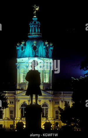 Statua di Freidrich il Grande, Schloss Charlottenburg di Berlino, Germania Foto Stock