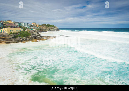 Pericolose condizioni di surf a Tamarama Beach a Sydney, NSW, Australia Foto Stock