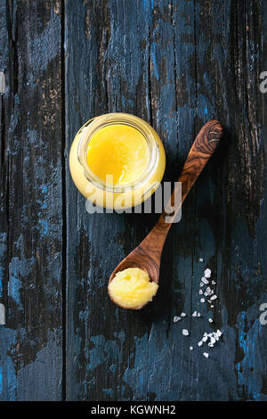 Bicchiere di ghee burro Foto Stock