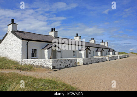 Il pilota Cottages sull isola Llandwyn, Anglesey Foto Stock