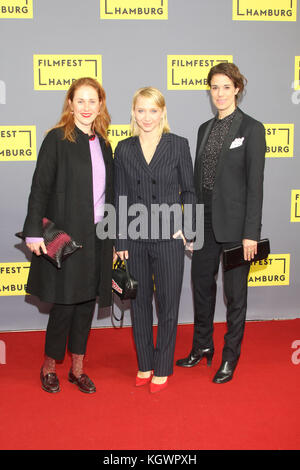 Marlene Morreis, Anna Maria Muehe, Anne Schaefer (Wenn Frauen ausziehen), Filmfest Hamburg, Cinmeaxx Kino, 10.10.2017, COPYRIGHT : STAR PRESS / PATRICK BECHER , KURFUERSTENDAMM 28 , 10719 BERLIN TEL. 030 / 50174314 FAX : 030 / 50174316 MOBIL : 01725103872 WWW.STARPRESS.DE MAIL : INFO@STARPRESS. DE ABDRUCK NUR GEGEN HONORAR UND BELEGEXEMPLAR ! Con: Marlene Morreis, Anna Maria Muehe, Anne Schaefer dove: Hamburg, Deutschland, Germany When: 10 ottobre 2017 Credit: Becher/WENN.com Foto Stock