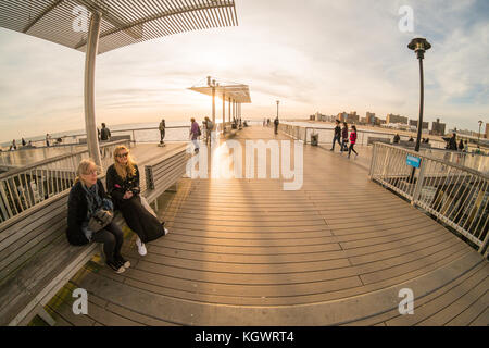 Siepi Pier a Coney Island a Brooklyn, New York, NY, Stati Uniti d'America. Foto Stock