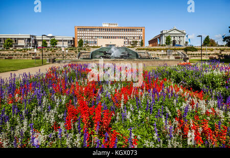 Australia, Nuovo Galles del Sud, regione di Hunter, Newcastle, Parco Civico con la Captain Cook Memorial Fontana, il Memoriale di guerra il Centro Culturale e Battista Foto Stock