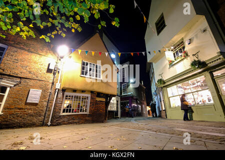 Il caos area in York di notte Foto Stock