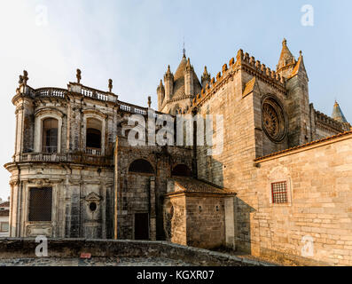 Cattedrale di se di Evora, Portogallo, ebbe origine nel XIII secolo, dichiarata patrimonio mondiale dall'UNESCO nel 1988. Foto Stock