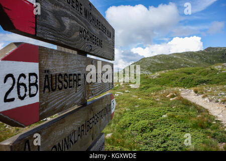 Signport nelle alpi italiane Foto Stock