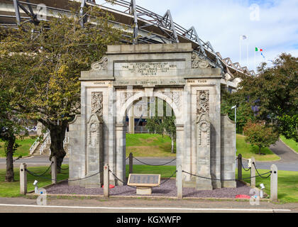 Accanto a Murrayfield, uno stadio sportivo, è un memoriale di guerra per 'il rugby scozzese degli uomini che hanno dato la loro vita nelle due guerre mondiali. Foto Stock