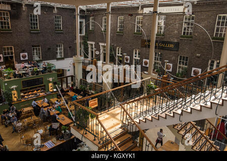 Vista interna al Powerscourt Il town house galleria shopping a Dublino, Irlanda Foto Stock