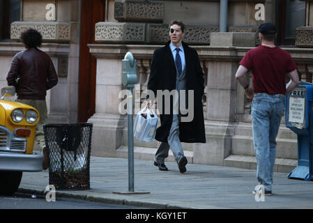 L'attore Benedetto Cumberbatch ha girato scene a Glasgow, che è stato trasformato in New York City per le riprese della serie televisiva Melrose Foto Stock