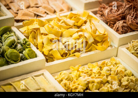 Italiano pasta congelata - Preparate gli ingredienti alimentari Foto Stock